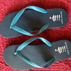 Lido Flip Flops , blue, 11 1/2  NEW   Man or Women's